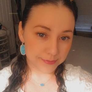 Meet your Posher, Isabel